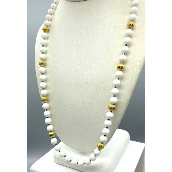 Vintage White Lucite and Textured Gold Tone Beaded Necklace, Chic Classic Strand - Picture 3 of 4